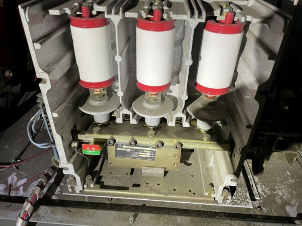 835-001048 Allen Bradley Contactor - Image 2